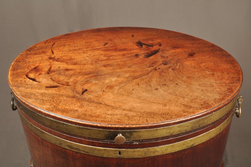 Superb 18th Century Mahogany Wine Cooler - Image 2