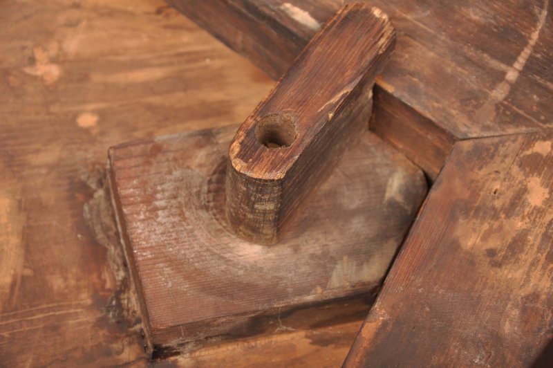 Superb 18th Century Mahogany Wine Cooler - Image 10