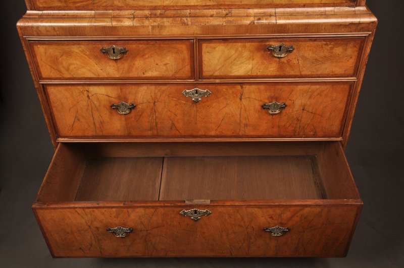 Rare Queen Anne Walnut Chest On Chest - Image 7