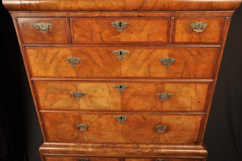 Rare Queen Anne Walnut Chest On Chest - Image 12