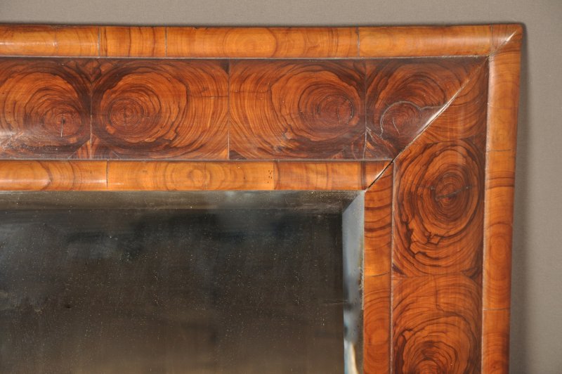 A Rare 17th Century Olive Wood Oyster Mirror - Image 3