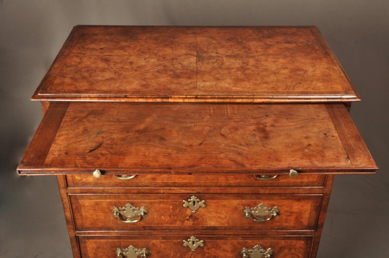 A Fine Early George II Walnut Chest Of Drawers Of Small Proportions - Image 6