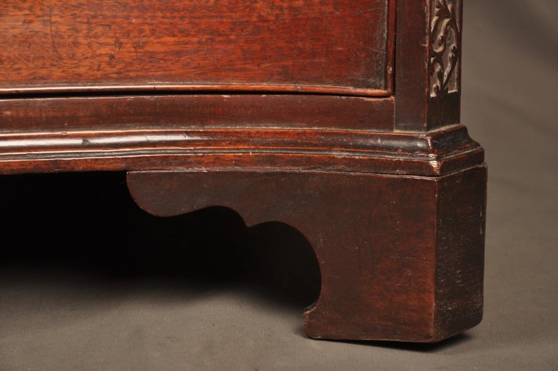 A Fine 18th Century Serpentine Chest Of Drawers - Image 5