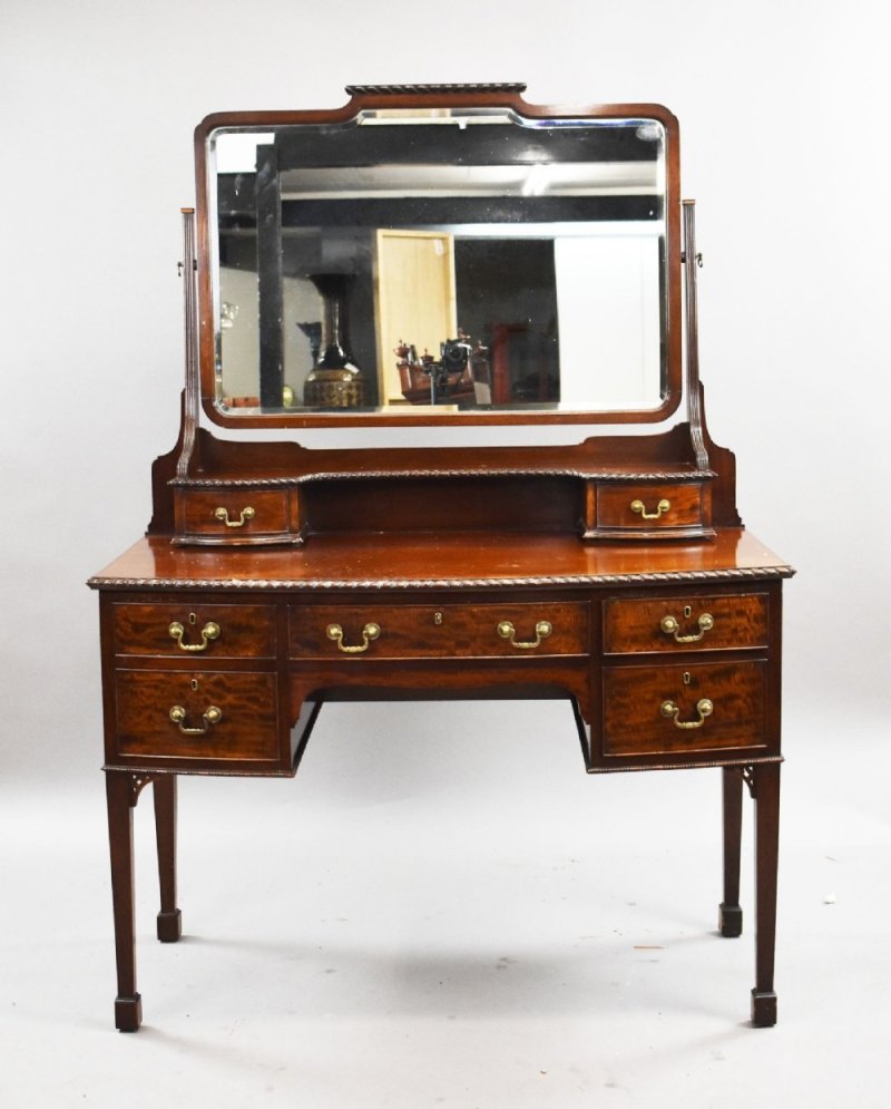 Edwardian Mahogany Dressing Table - Image 2