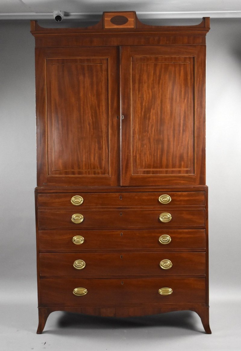 George III Mahogany Secretaire Linen Press