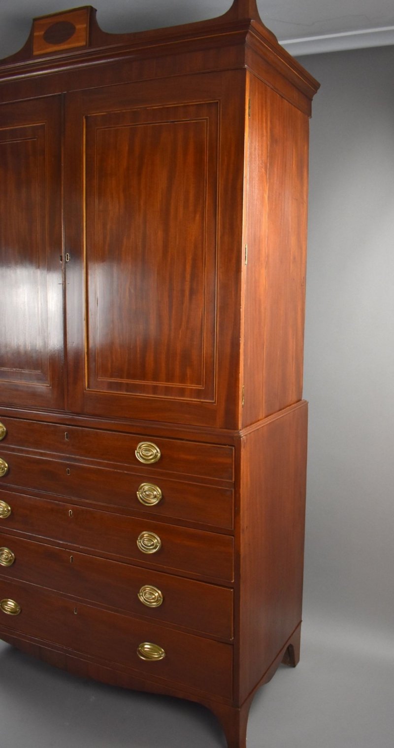 George III Mahogany Secretaire Linen Press - Image 5