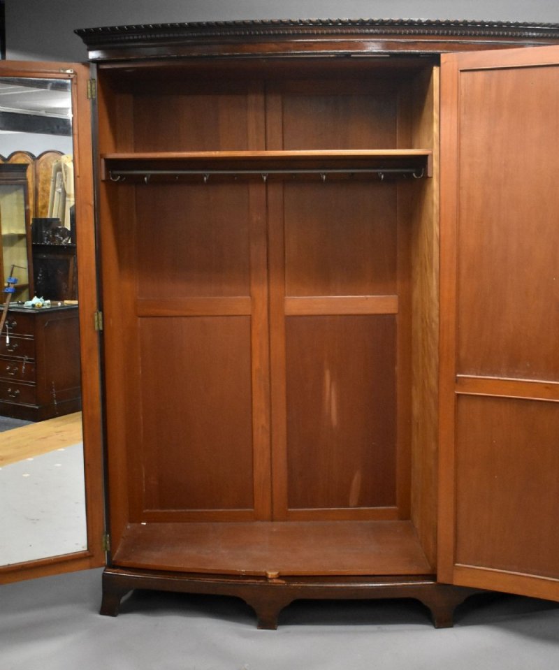 Edwardian Flame Mahogany Bow Front Wardrobe - Image 7
