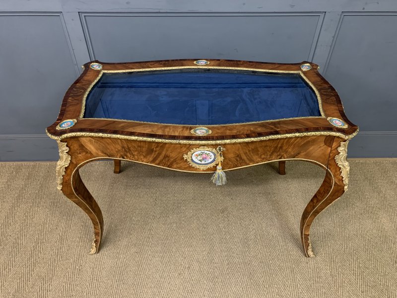 Fine 19th Century Bijouterie Table - Image 14