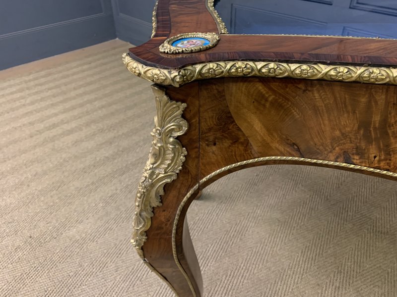 Fine 19th Century Bijouterie Table - Image 2