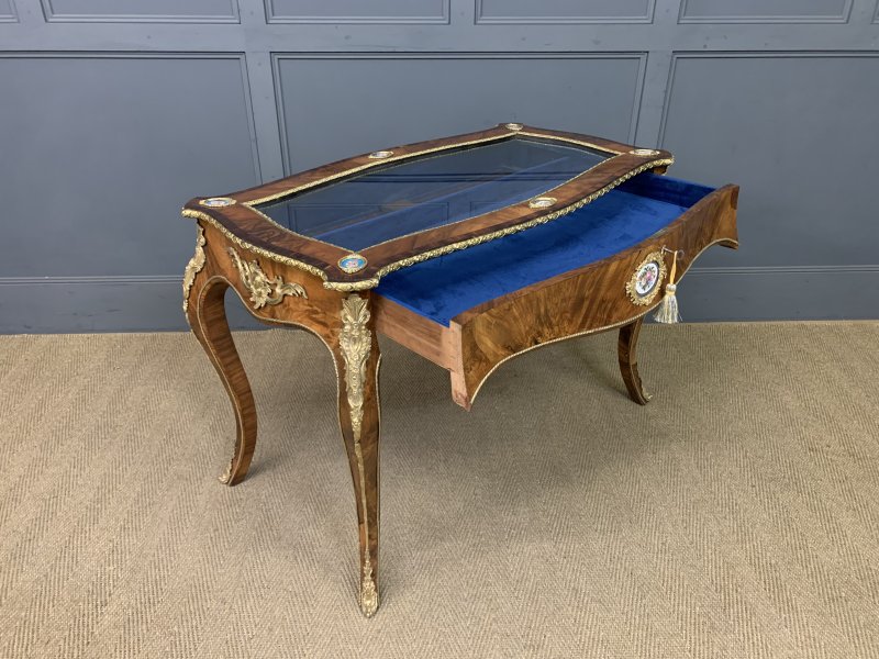 Fine 19th Century Bijouterie Table - Image 9