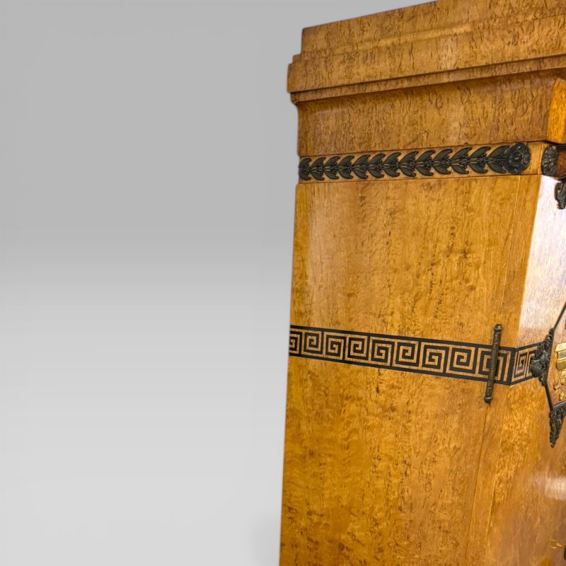 Antique French Neoclassical Maple Breakfront Display Cabinet Mercier Frères - Image 12