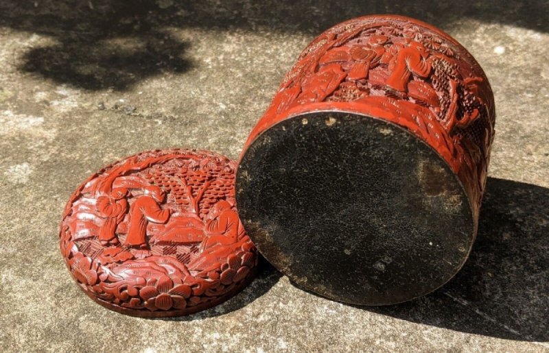 Chinese Hand Carved Red Cinnabar Lidded Box - Image 4