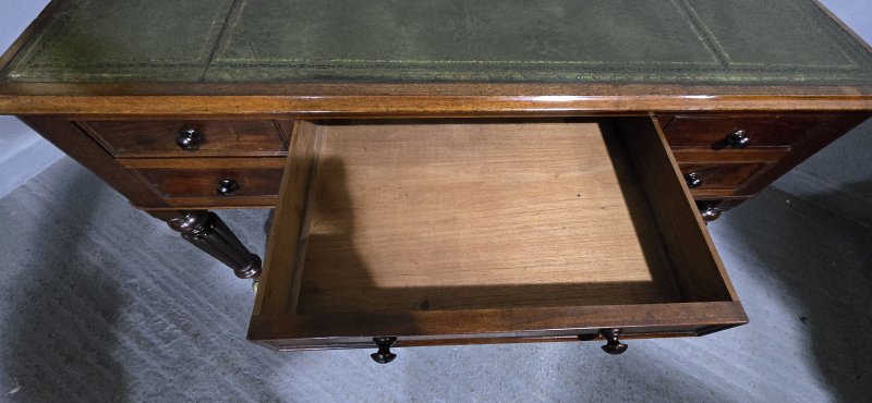 Gillows Victorian Mahogany Writing Desk - Image 9