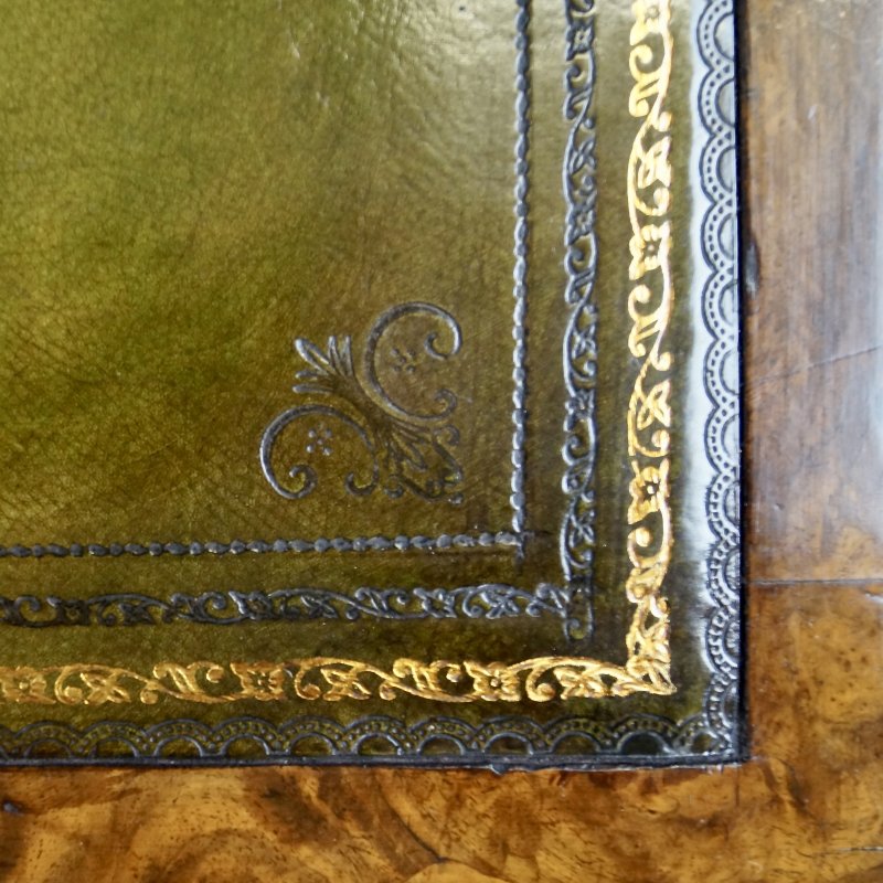 A Victorian Burr Walnut Pedestal Desk - Image 3