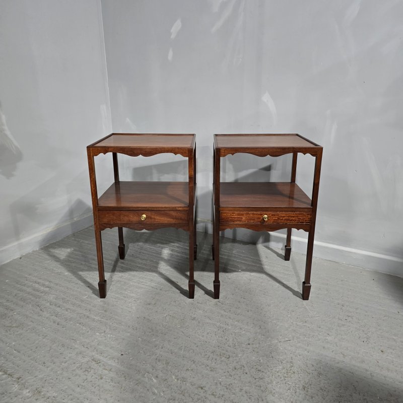 Pair Regency Mahogany Bedside Lamp Tables - Image 4