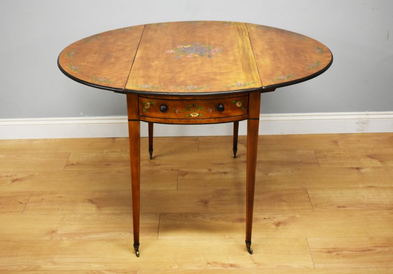 20th Century Edwardian Mahogany Hand Painted Satinwood Pembroke Table - Image 2