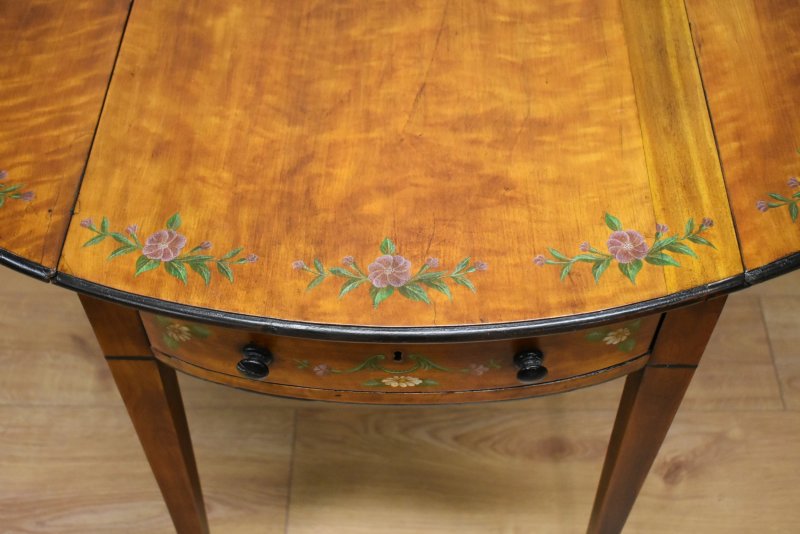 20th Century Edwardian Mahogany Hand Painted Satinwood Pembroke Table - Image 9
