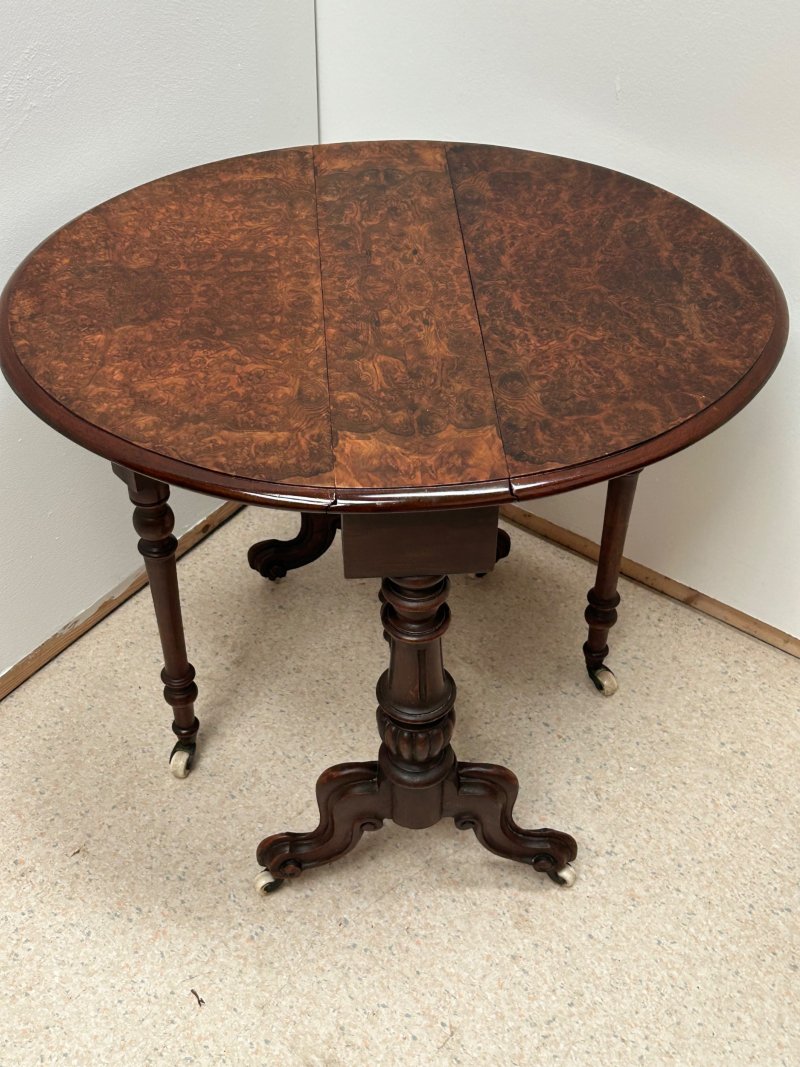 Superb Walnut Baby Sutherland Table - Image 2