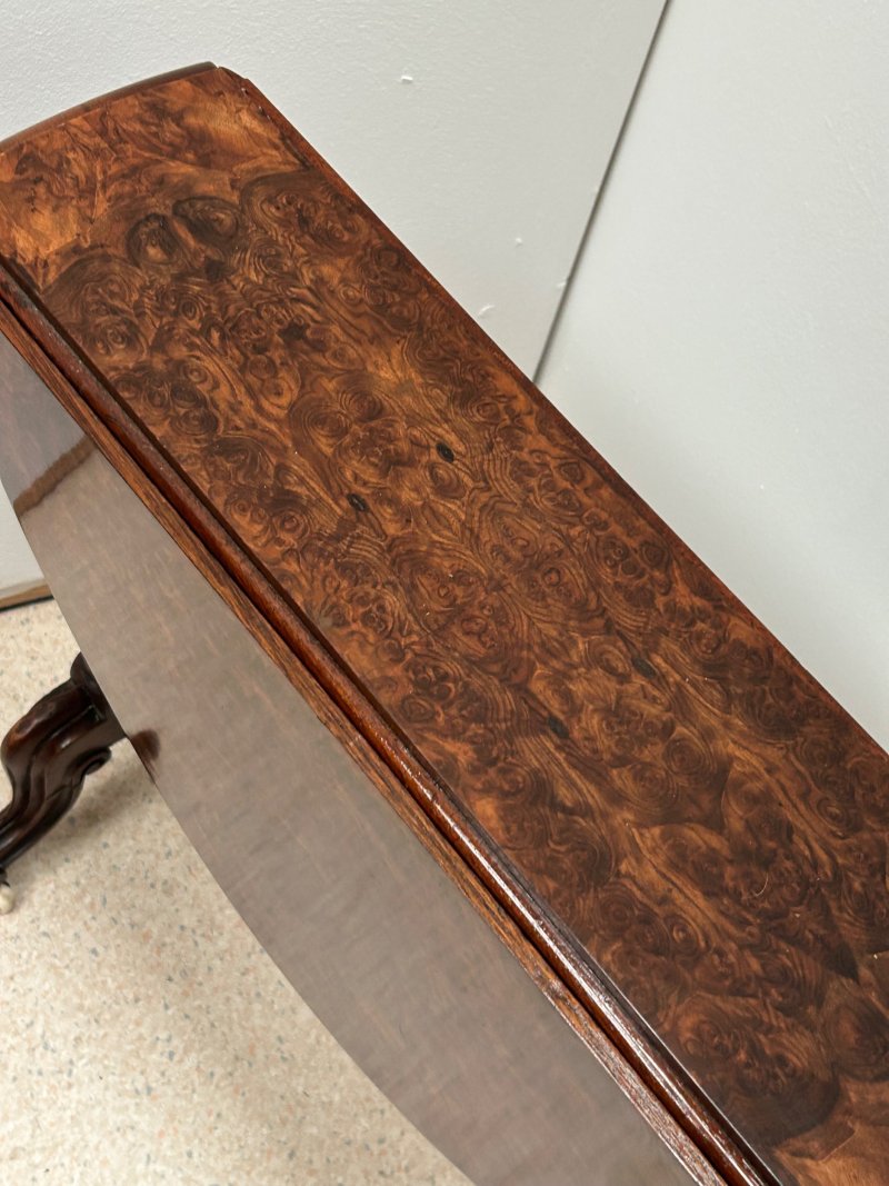 Superb Walnut Baby Sutherland Table - Image 4