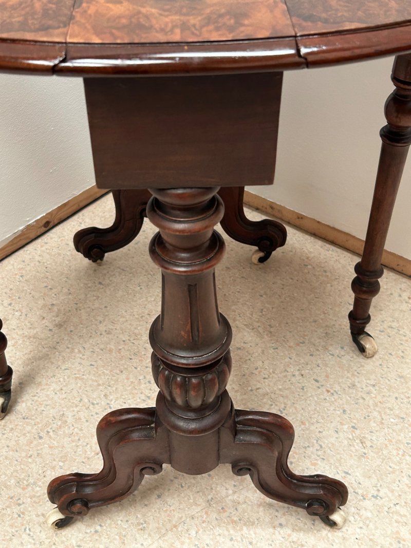 Superb Walnut Baby Sutherland Table - Image 5