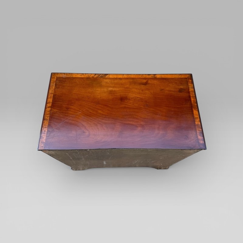 Small Antique Georgian Cuban Mahogany & Walnut Crossbanded Chest Of Drawers - Image 6