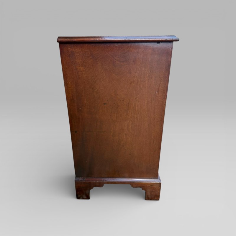 Small Antique Georgian Cuban Mahogany & Walnut Crossbanded Chest Of Drawers - Image 5