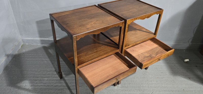 Good Pair Georgian Mahogany Night Lamp Tables - Image 7