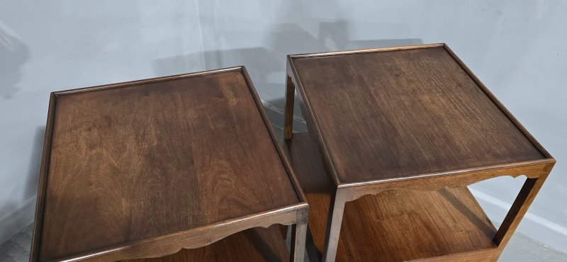 Good Pair Georgian Mahogany Night Lamp Tables - Image 2