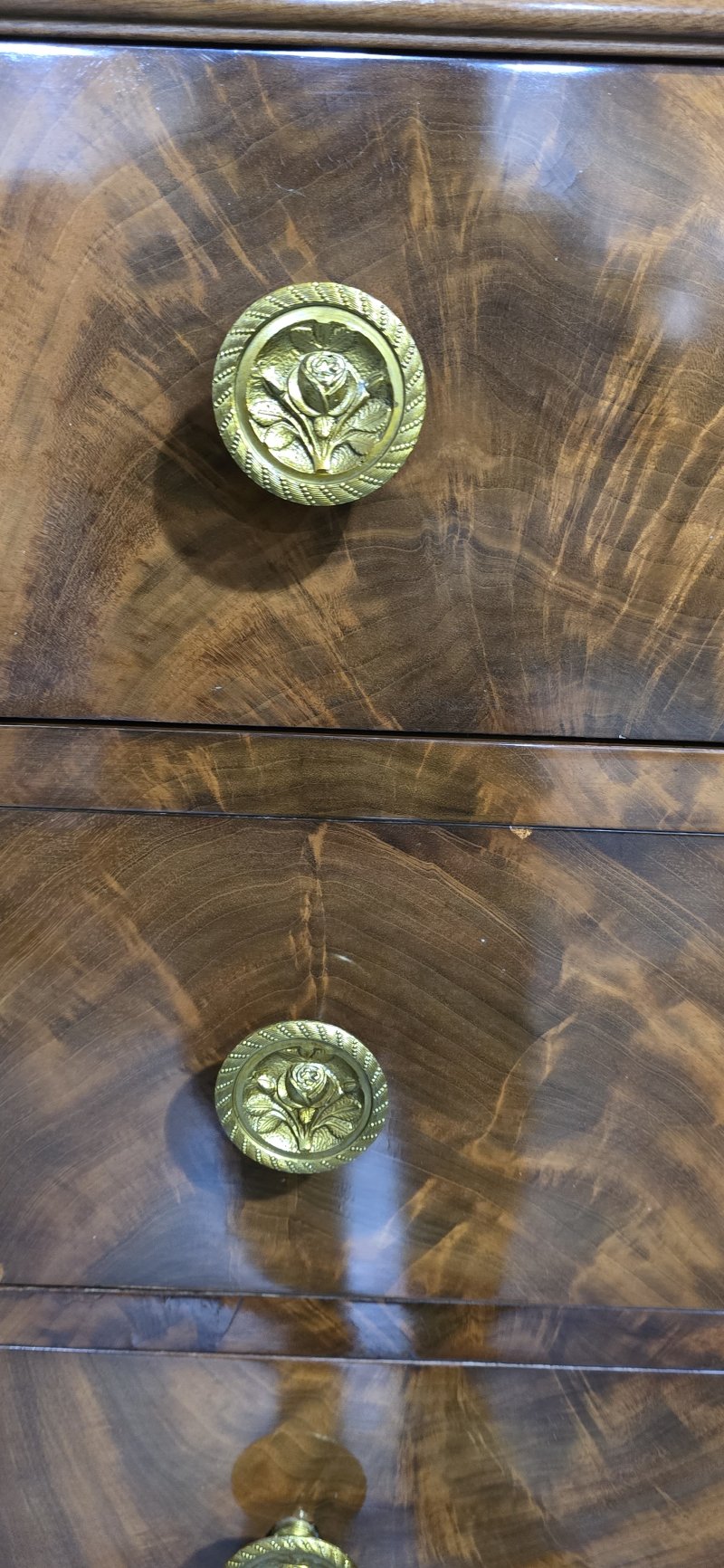 Super French Tall Chest of Mahogany Drawers - Image 16