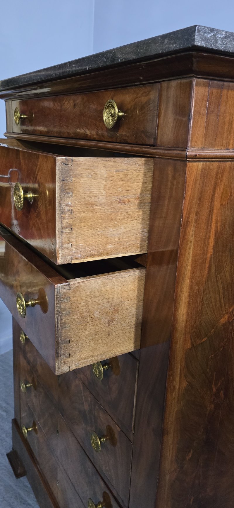 Super French Tall Chest of Mahogany Drawers - Image 11