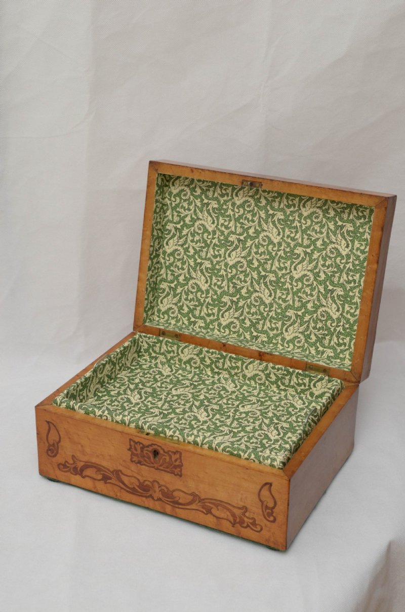 Victorian Bird's-eye Maple Jewellery Box With Tray - Image 2