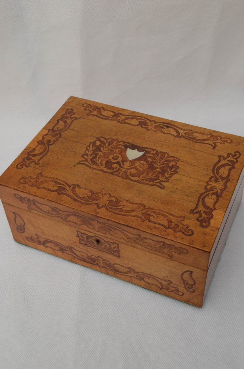 Victorian Bird's-eye Maple Jewellery Box With Tray - Image 4