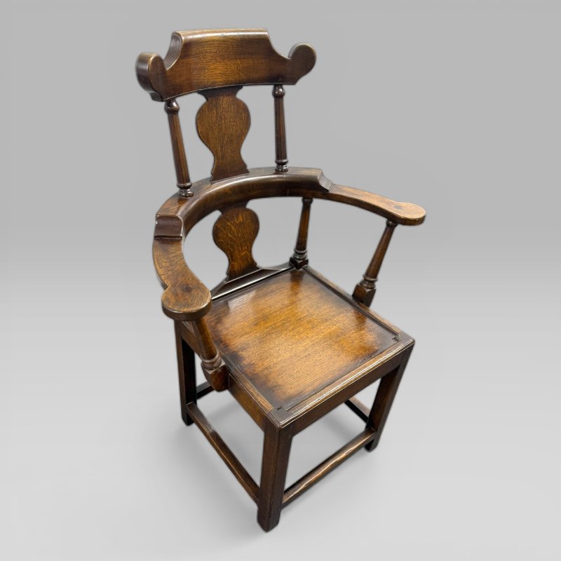 Late 20th Century Oak Wainscot Armchair in the 17th Century William & Mary Style - Image 3