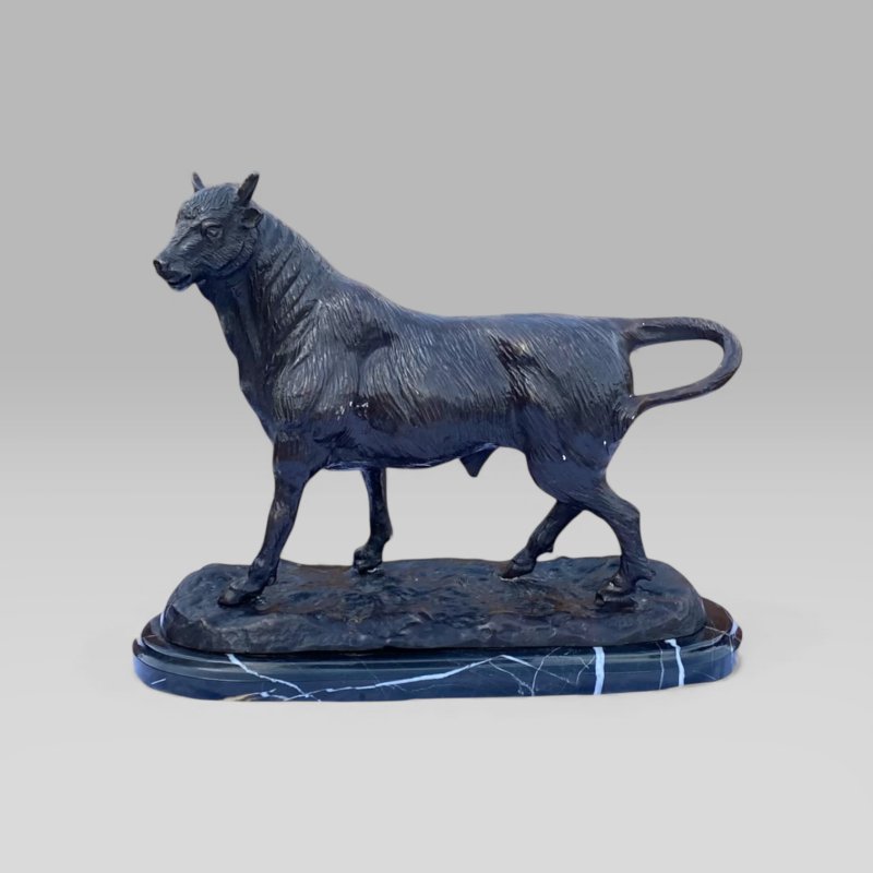 Vintage Farm Animal Bronze Horned Bull Statue With Black Marble Base After Barye - Image 2