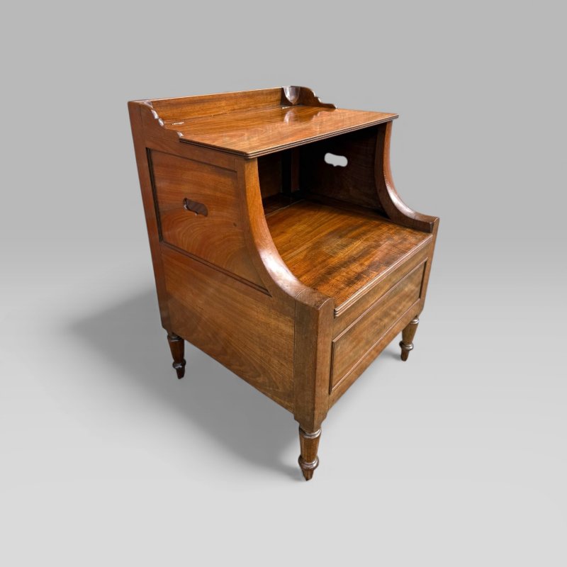 Antique Georgian Gillows Mahogany Bedside Table Cabinet | Pot Cupboard - Image 3