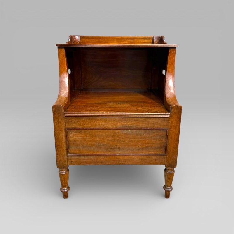 Antique Georgian Gillows Mahogany Bedside Table Cabinet | Pot Cupboard - Image 2