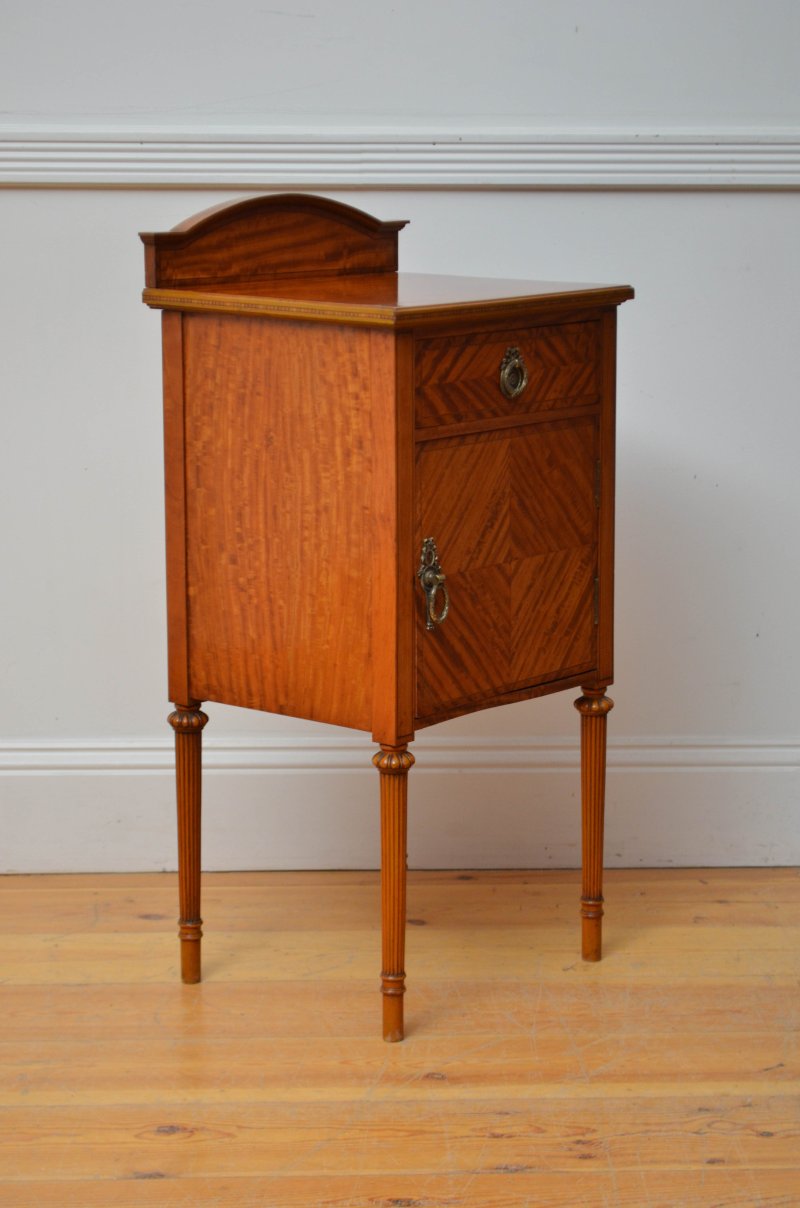 English Edwardian Satinwood Bedside Cupboard - Image 2
