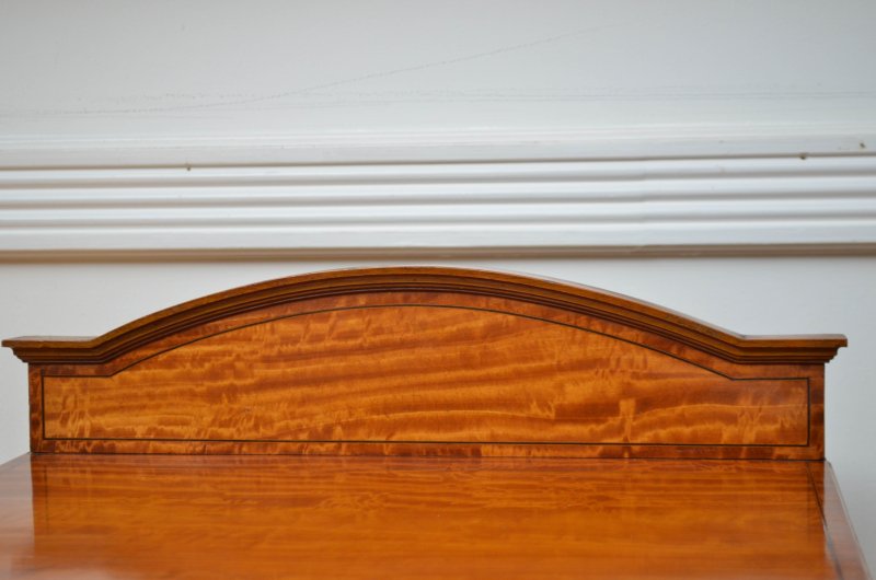 English Edwardian Satinwood Bedside Cupboard - Image 3