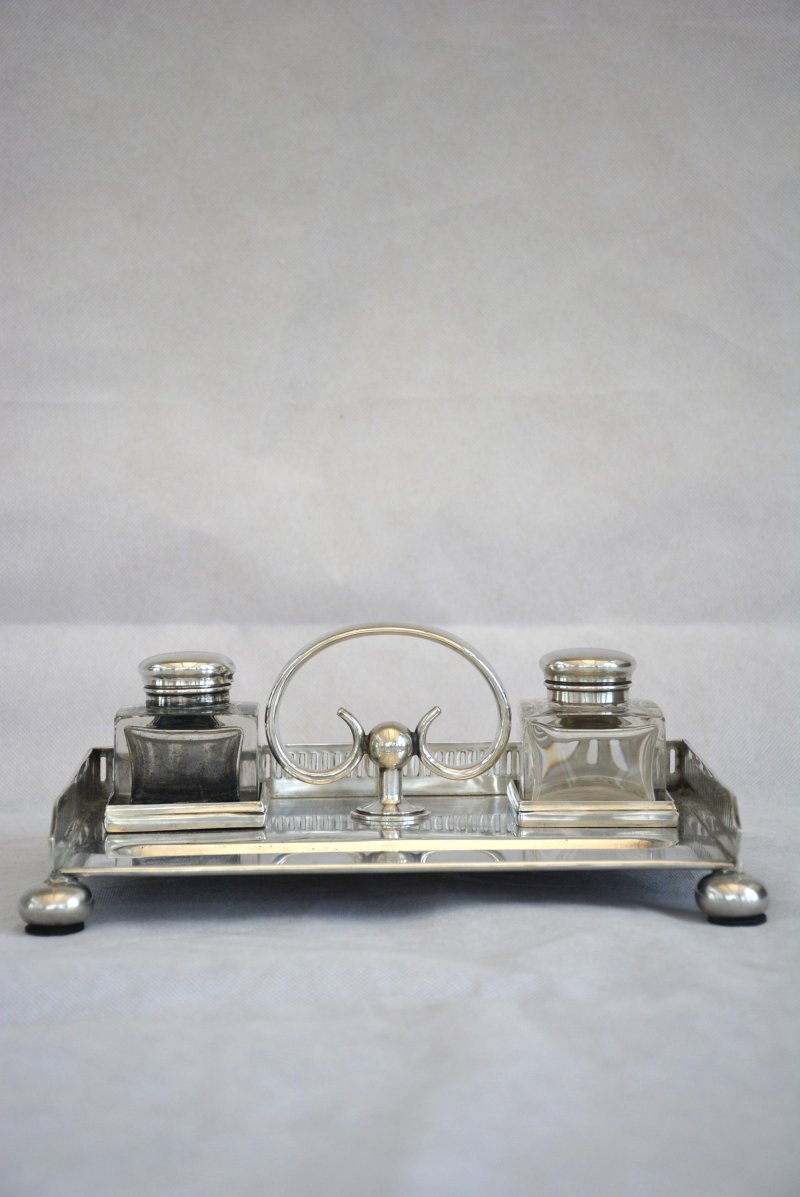 Walker And Hall Silver Plated Ink Stand Desk Stand - Image 3