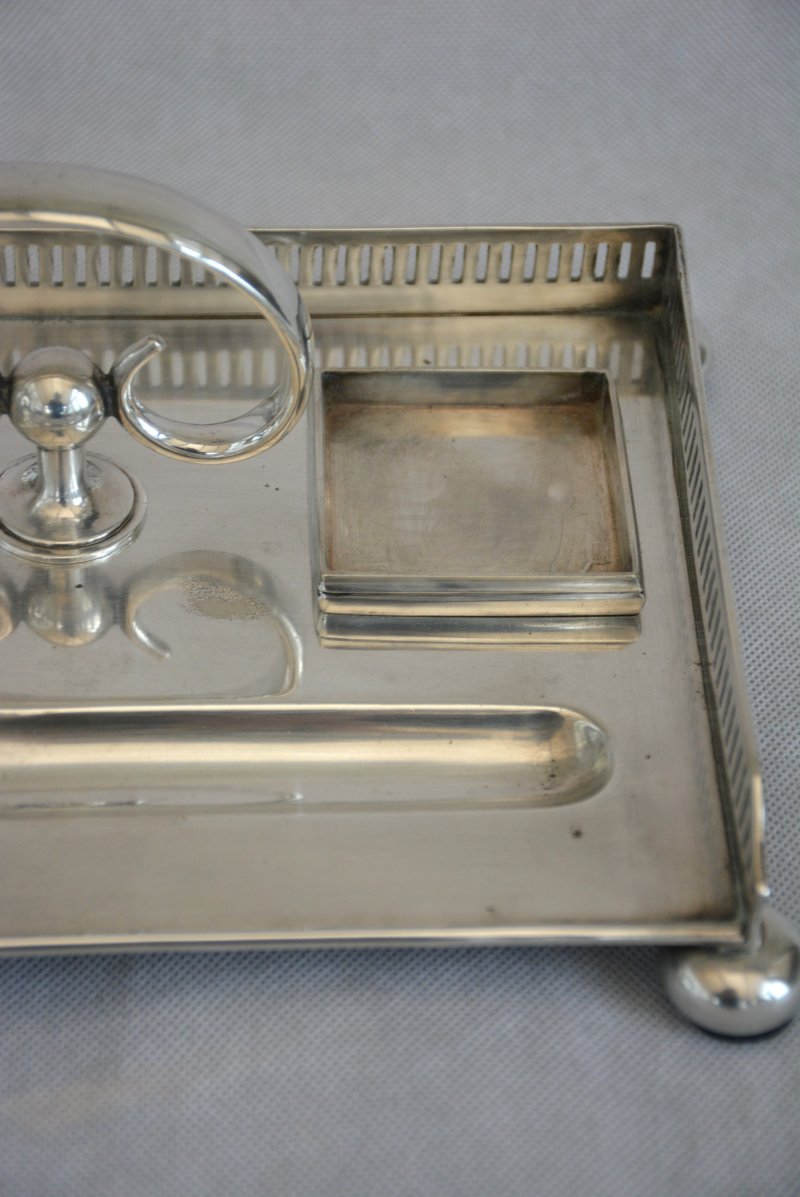 Walker And Hall Silver Plated Ink Stand Desk Stand - Image 4