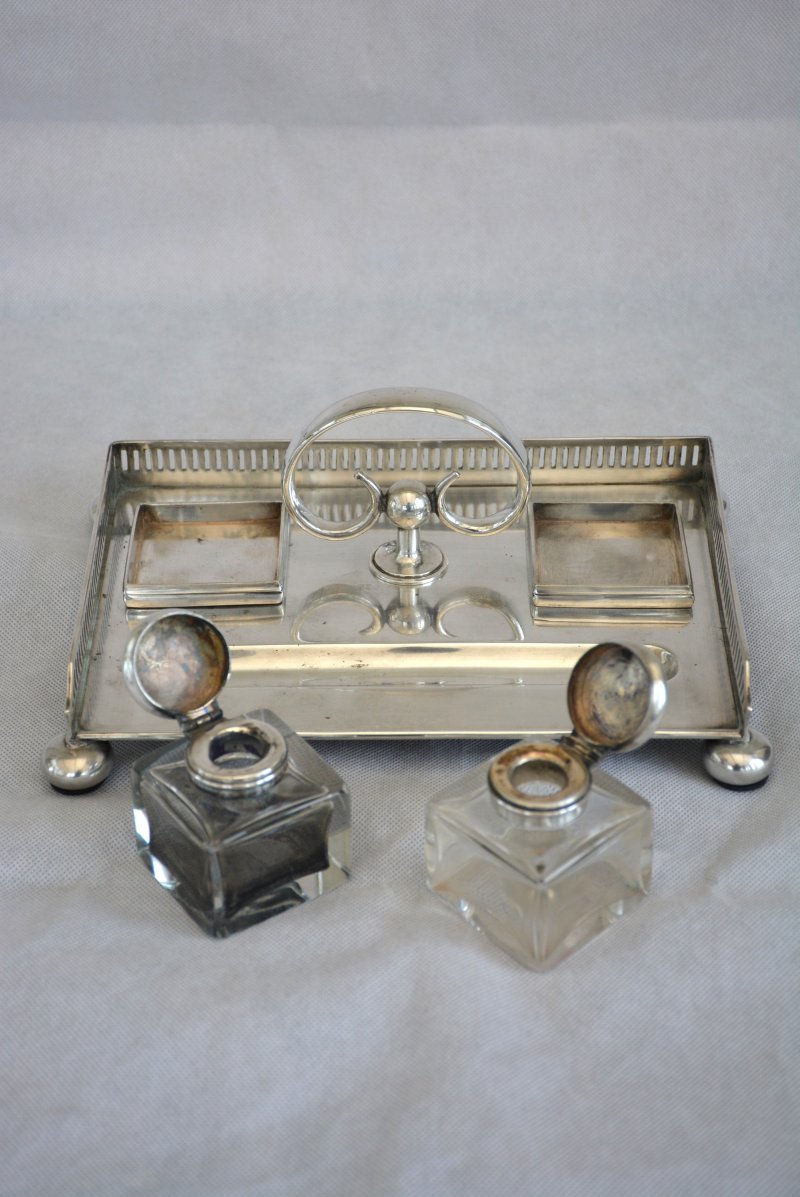 Walker And Hall Silver Plated Ink Stand Desk Stand - Image 6