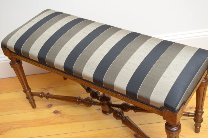 English Victorian Walnut Window Seat Duet Stool - Image 6