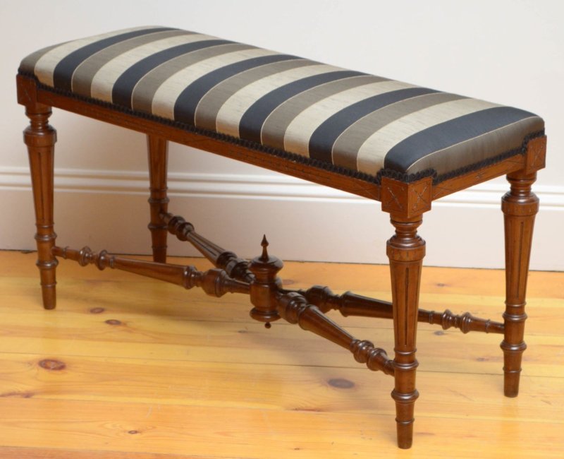 English Victorian Walnut Window Seat Duet Stool - Image 3