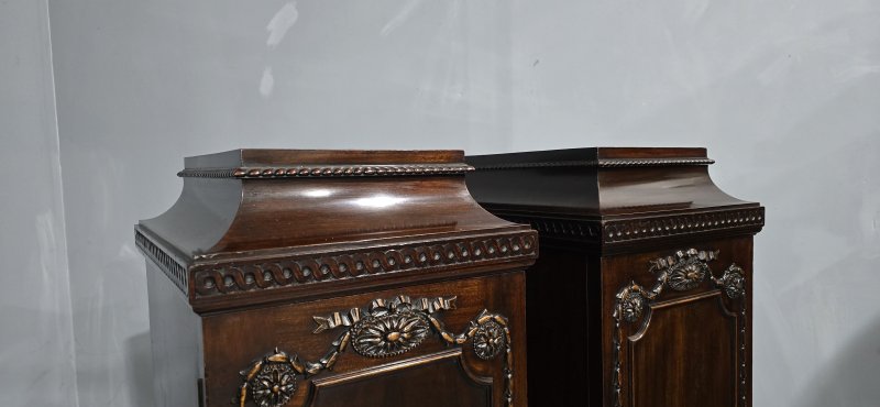 Super Pair Regency Mahogany Side Cabinets - Image 4