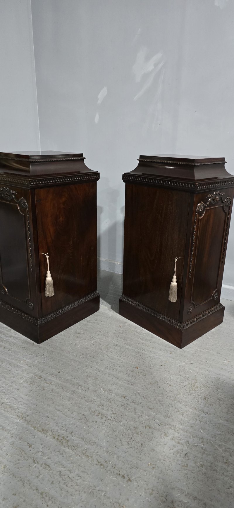Super Pair Regency Mahogany Side Cabinets - Image 10