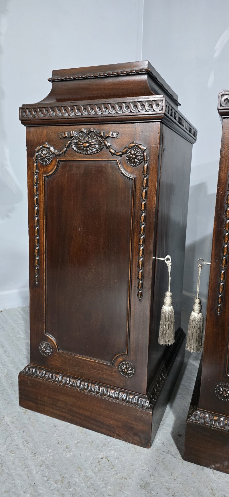 Super Pair Regency Mahogany Side Cabinets - Image 16