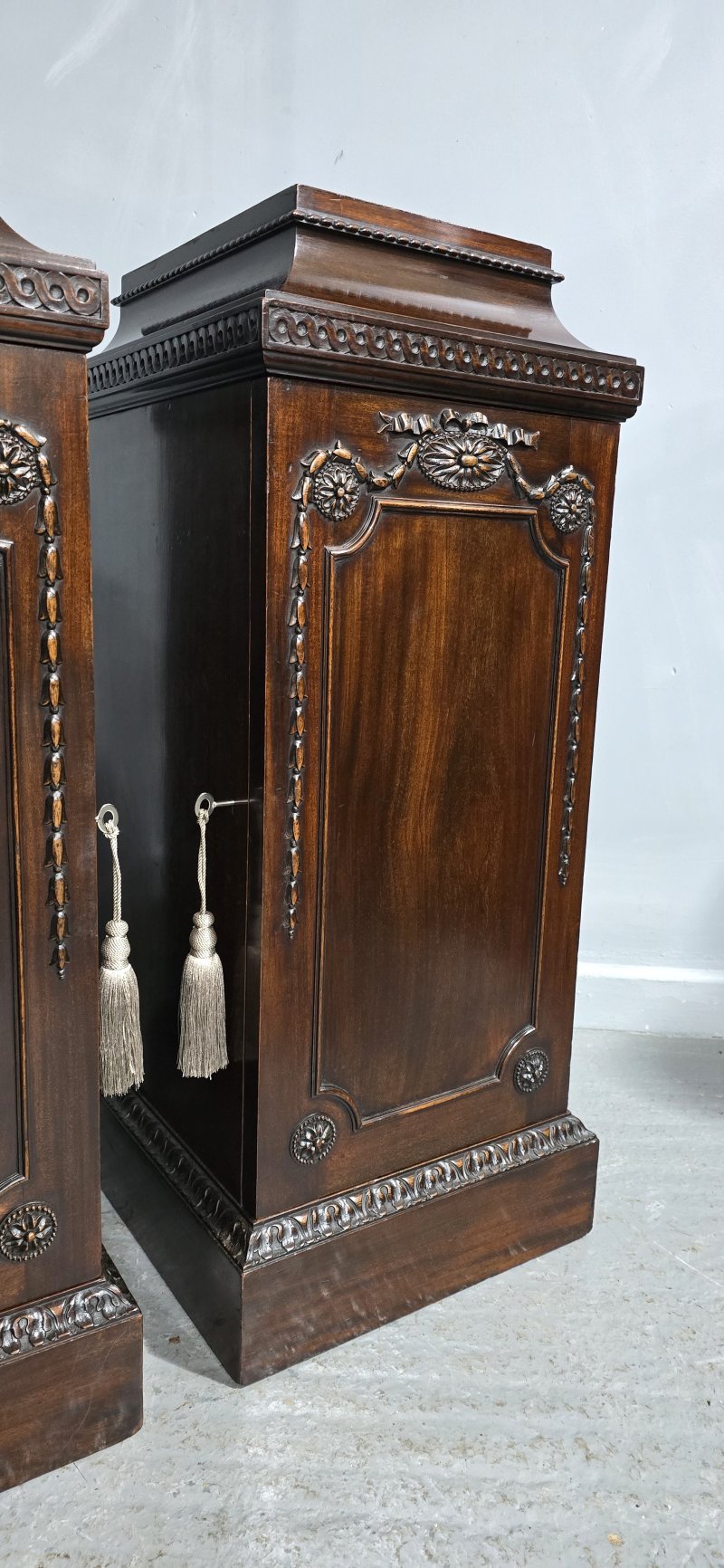 Super Pair Regency Mahogany Side Cabinets - Image 17