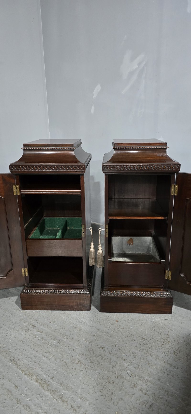 Super Pair Regency Mahogany Side Cabinets - Image 11