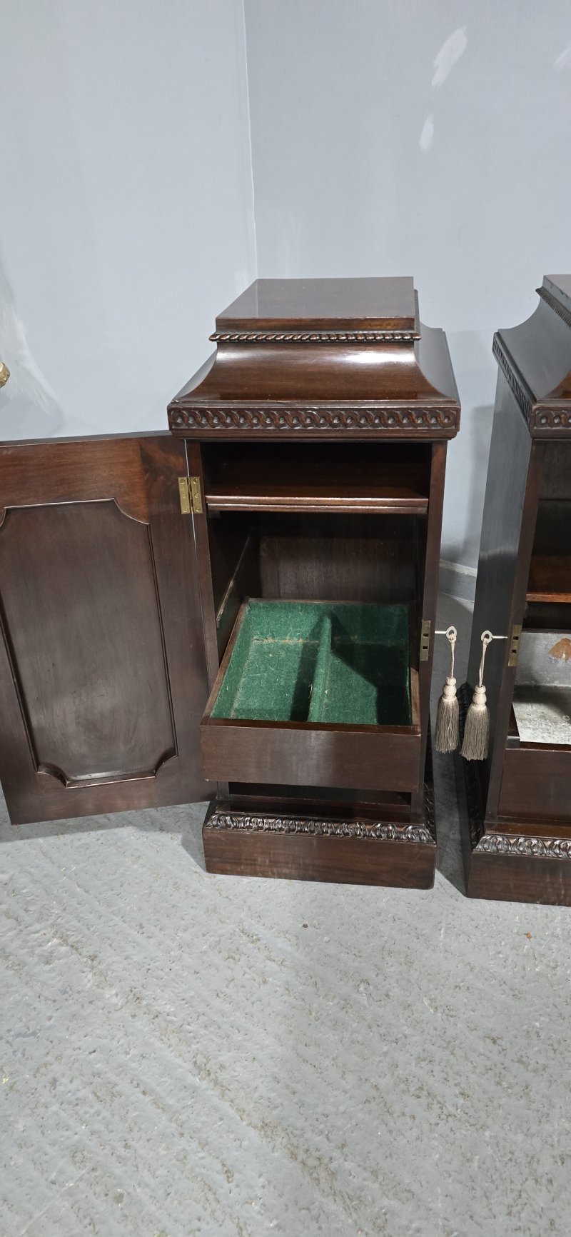 Super Pair Regency Mahogany Side Cabinets - Image 12