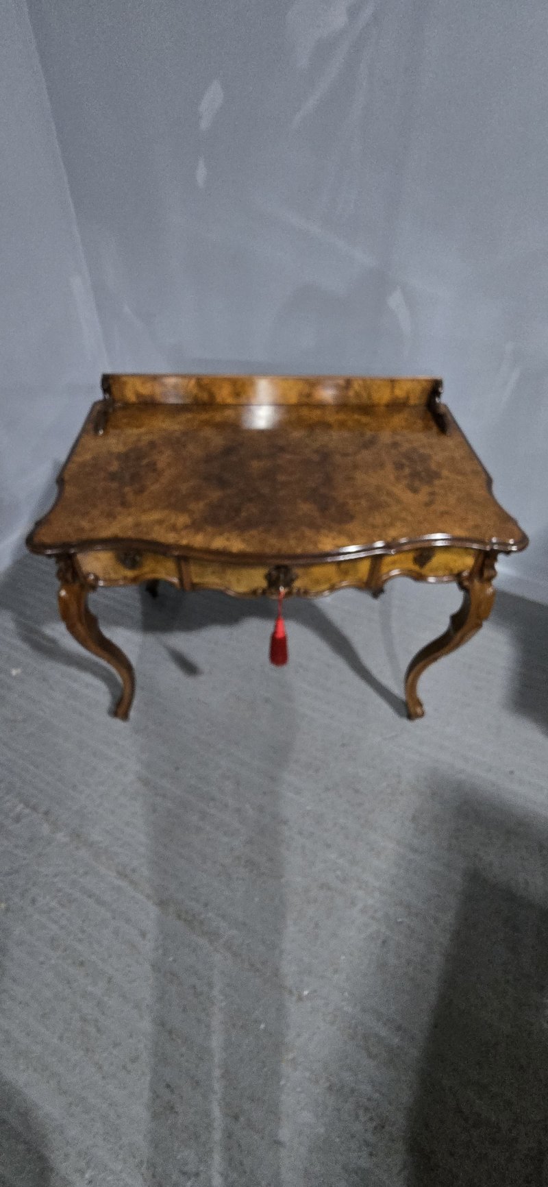 Superb Burr Walnut Dressing Side Table - Image 12